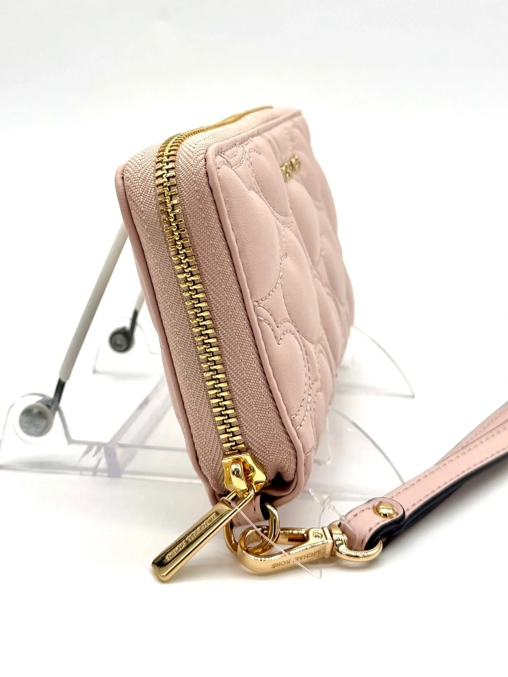 Michael Kors Large Quilted Heart Flat MF Phone Case Wallet Powder Blush